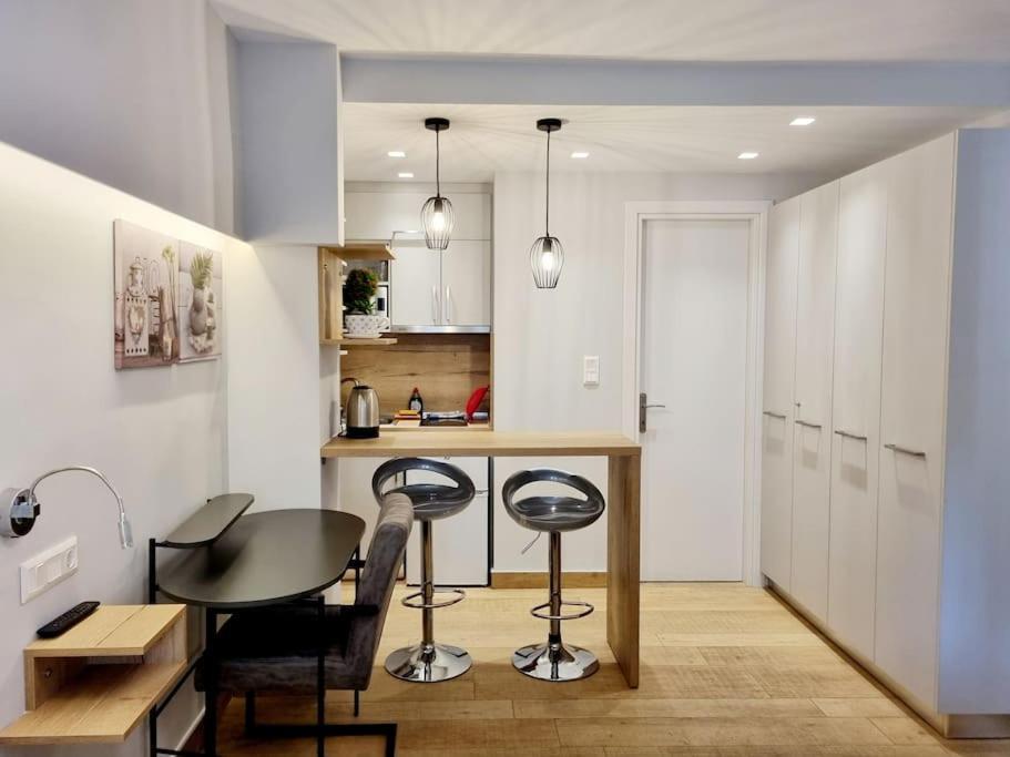 Stylish Studio Near Athens Hilton, Self Check-In! Eksteriør billede